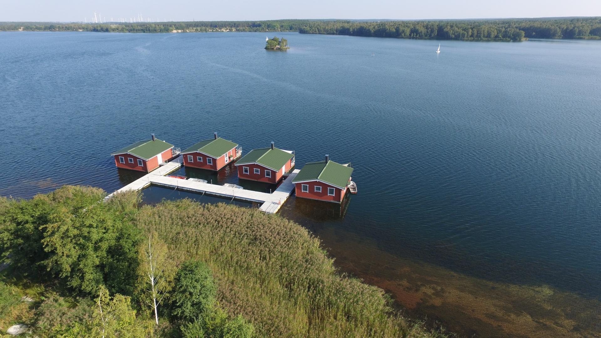 bergwitzsee_schwimmende-hauser-am-bergwitzsee_bergwitzsee-resort_0