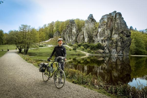 Europaradweg R1_D3 / @radreiseglueck An den Externsteinen