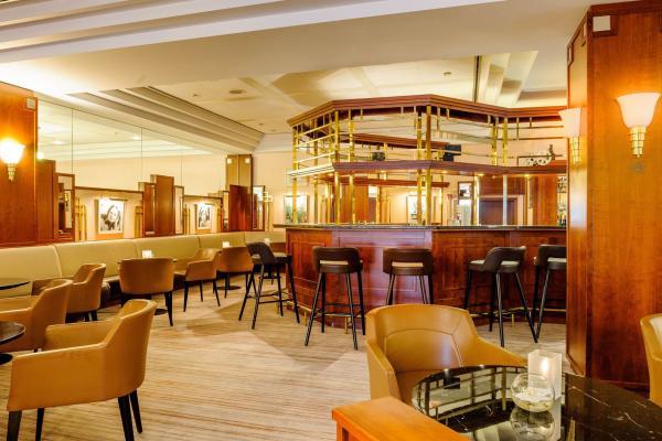 Hotelbar "Cinebar"