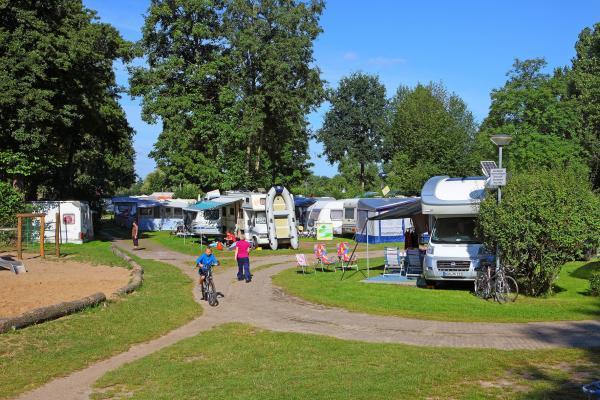 Blütencamping Riegelspitze - Stellplätze