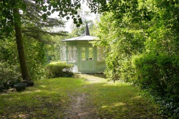Gartenpavillon