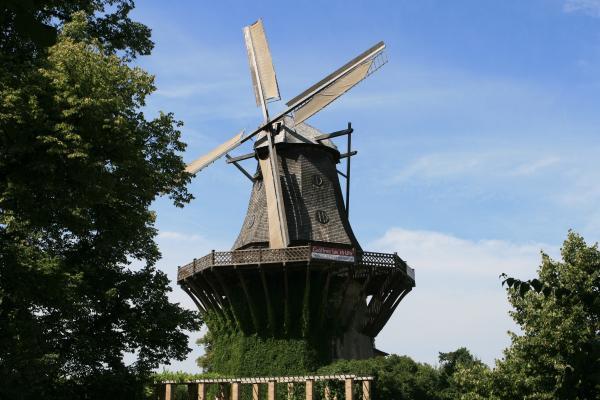 Historic windmill in Sanssouci Park, Foto: Steffen Lehmann, Lizenz: SPSG/TMB-Fotoarchiv