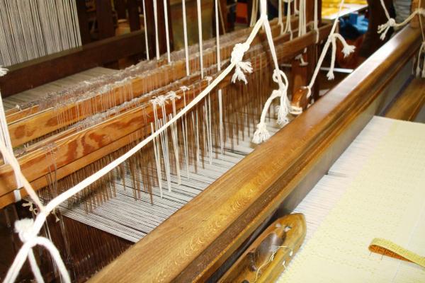R. Schiffmann 200 bis 300 Jahre alter originaler Webstuhl