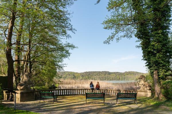 Florian Läufer, Lizenz: Seenland Oder-Spree Garten des Brecht-Weigel-Haus in Buckow