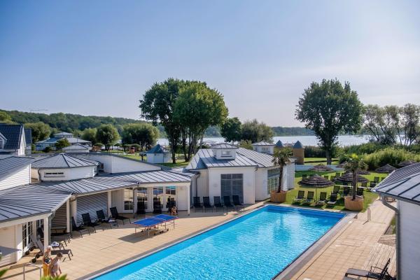 Precise Hotel & Resorts, Lizenz: Precise Hotel & Resorts Außenpool