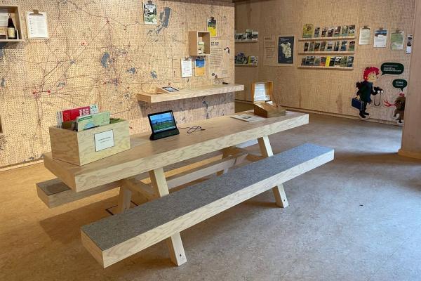 Archiv Naturpark Ausszellung "Expedition Märkische Schweiz" mit Wandkarte