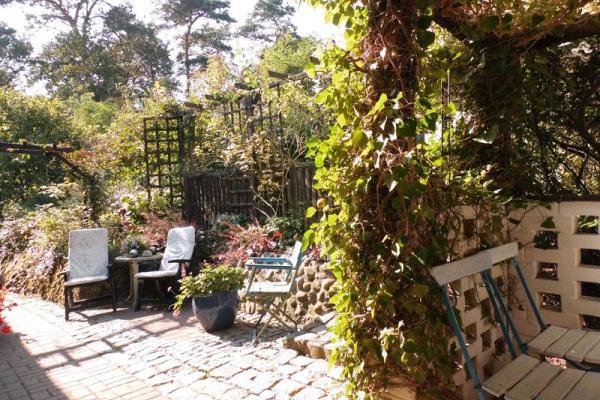 Roswitha Schulz Freisitz im Garten