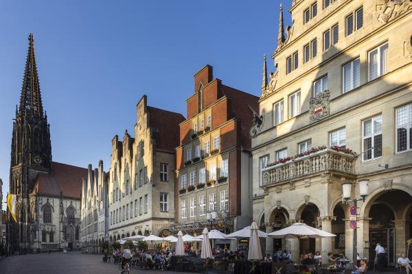Europaradweg R1_D3 / Thomas Koy Münsters gute Stube - Prinzipalmarkt