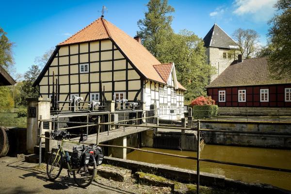 Europaradweg R1_D3 / @radreiseglueck Wassermühle Rheda