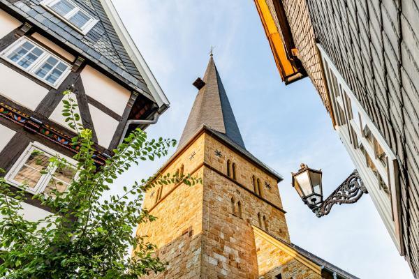 Apostelkirche-GT-M.Wallenfang.jpg
