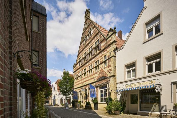 Münsterland e.V./ Philipp Fölting billerbeck-stadtkern-haeuser