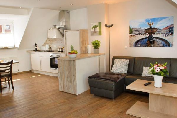 City Appartements am Wall Goslar - Wohnzimmer-Esszimmer-Küche Nordberg