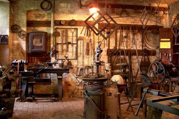 Roland Lück Historische Bauschlosserei und Schmiedewerkstatt, Gräfenhainichen