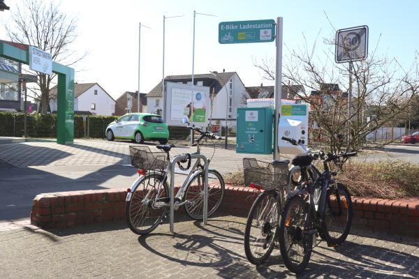 Teutoburger Wald, Stadt Verl Ladestation auf dem Marktplatz