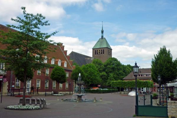 Münsterland e.V. vreden-marktplatz-marktbrunnen